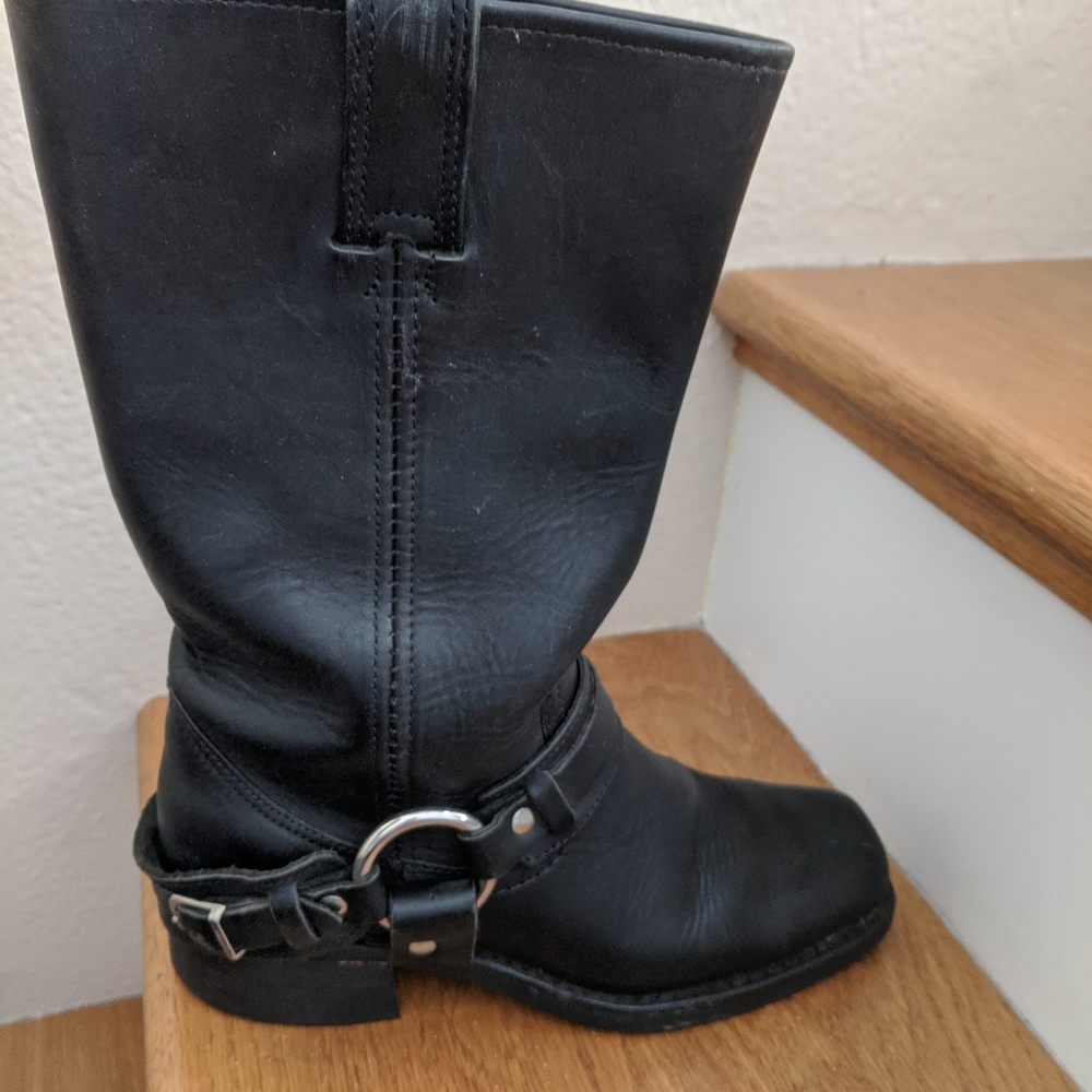 Frye - Picture 8 of 8